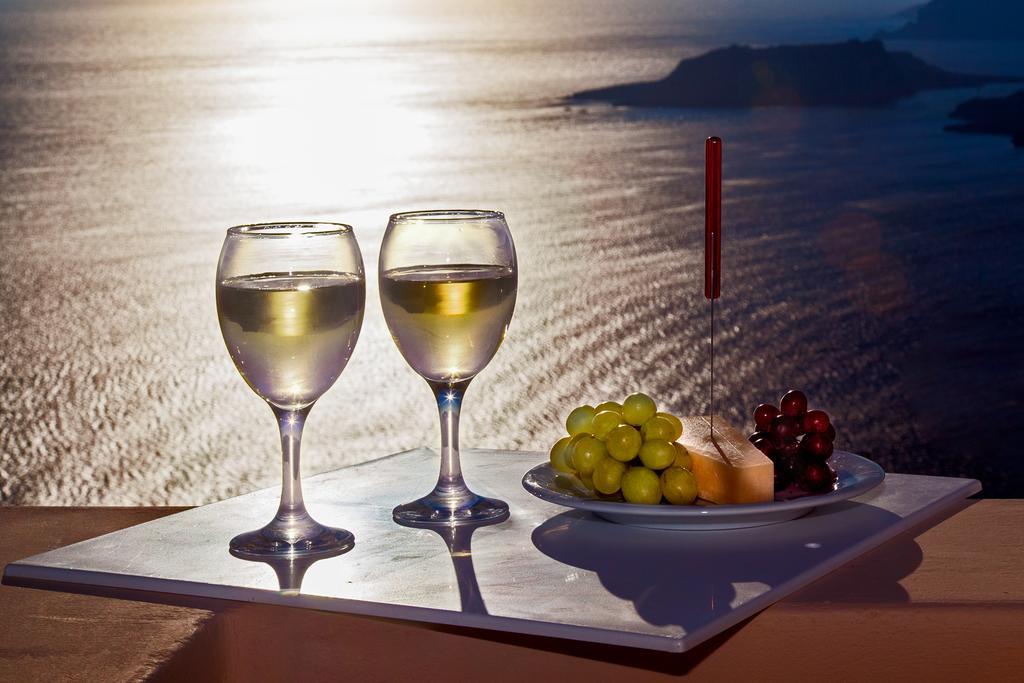 Santa Rinoula Suites Sea Sunset Views Adults Only Megalokori Exterior foto